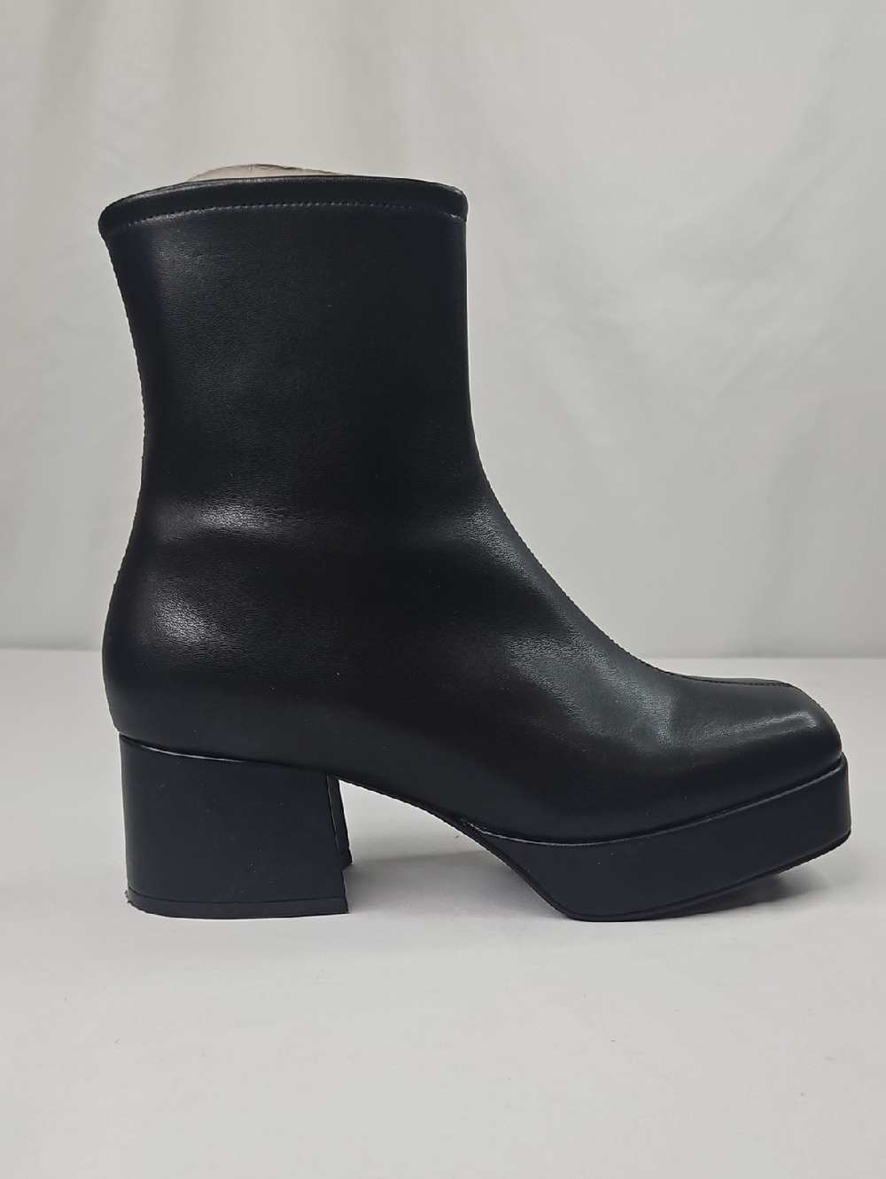 Jeffrey Campbell Black Leather Capacity Platform Ankle Boots Size 6